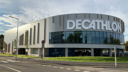 Conception et construction espace commercial Decathlon à Bourg-en-Bresse par DB Groupe IDEC