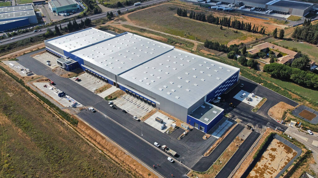 Conception et construction d’une plateforme logistique à Saint-Gilles-du-Gard par DB Groupe Idec - 02