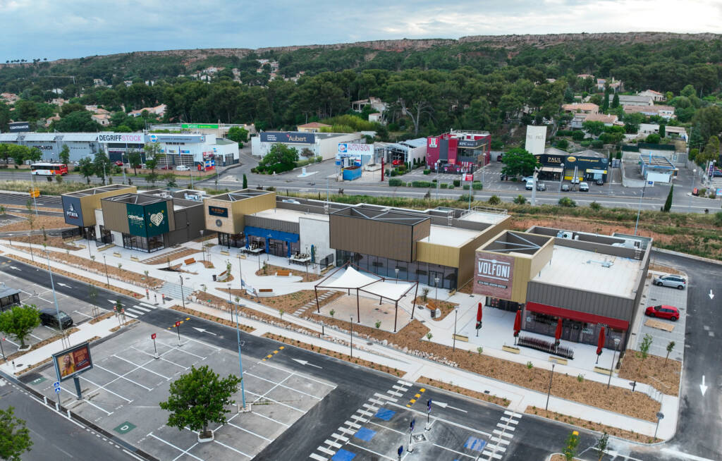 DB a construit le nouveau pôle restauration de Carrefour à Vitrolles